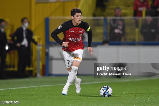 Hiroki Sakai of Urawa Reds in action during the J.LEAGUE Meiji Yasuda J1 6th Sec. Match between Kashiwa Reysol and Urawa Red Diamonds at SANKYO...