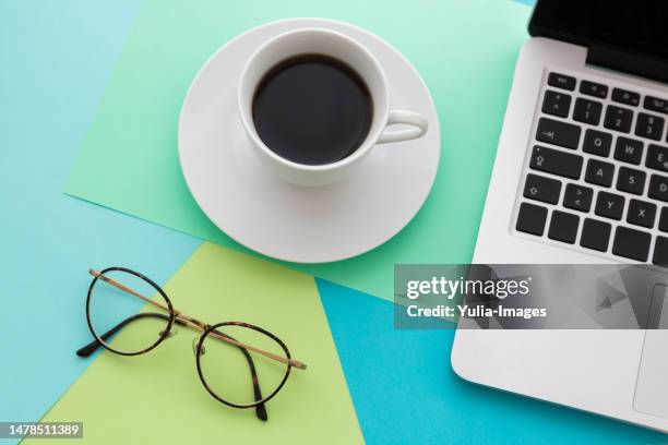 cup of coffee on office desk concept - office work flat lay stock pictures, royalty-free photos & images