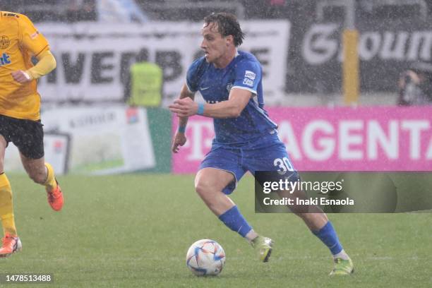 Mirnes Pepic from SV Meppen dribbles with the ball during the 3. Liga match between SpVgg Bayreuth and SV Meppen at Hans-Walter-Wild Stadion on March...