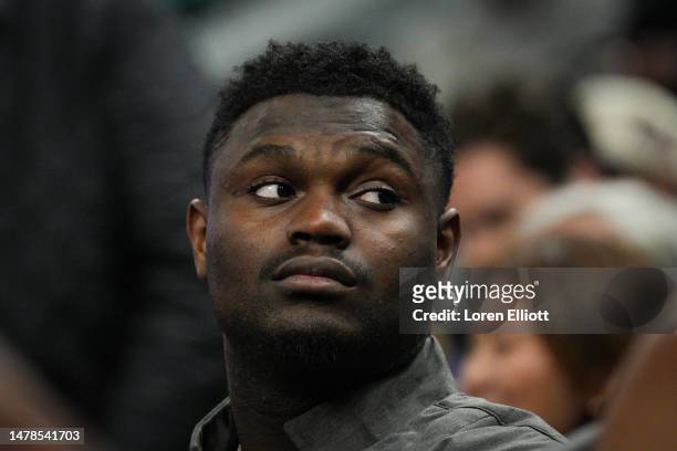 Zion Williamson of the New Orleans Pelicans, out due to injury, watches from the bench during a game against the Golden State Warriors at Chase...