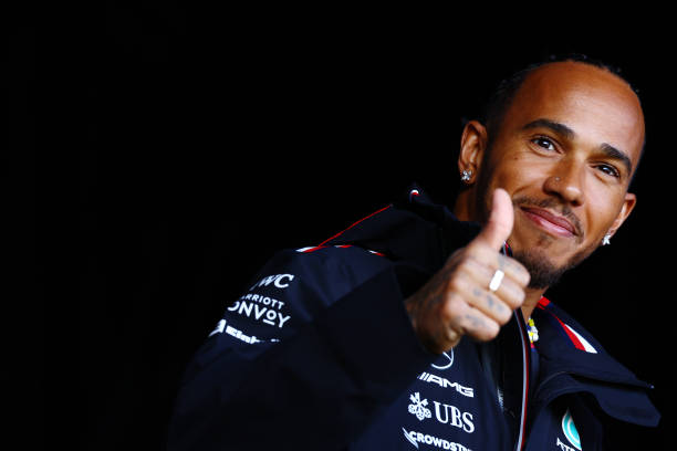 UNS: In The News: Lewis Hamilton To Move To Ferrari