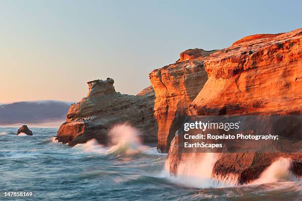 kape kiwanda at sunset - tillamook county stock-fotos und bilder