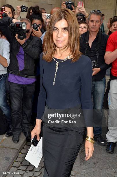 Carine Roitfeld arrives for the Valentino - Paris Fashion Week Haute Couture F/W 2012/13 at the Hotel Salomon de Rothschild on July 4, 2012 in Paris,...