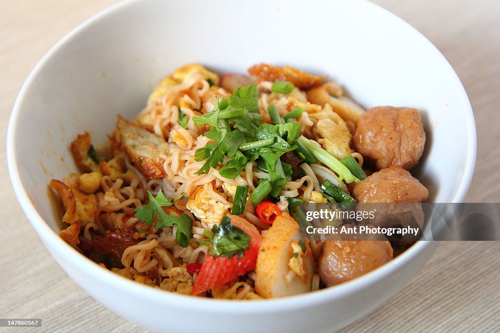 Mama mee (dry tom yum favour)