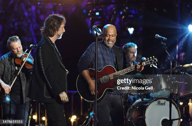 Chris Robinson of The Black Crowes & Darius Rucker perform onstage for CMT Crossroads on March 31, 2023 in Austin, Texas.