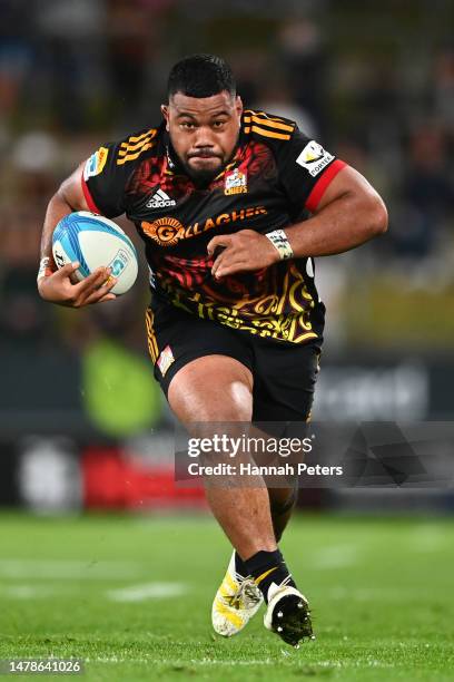 Samisoni Taukei’aho of the Chiefs makes a break during the round six Super Rugby Pacific match between Chiefs and Blues at FMG Stadium Waikato, on...