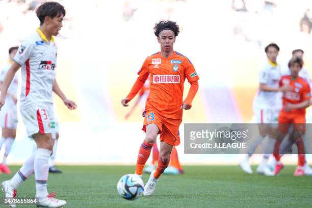 Ryotaro ITO of Albirex Niigata in action during the J.LEAGUE Meiji Yasuda J1 6th Sec. Match between Albirex Niigata and Nagoya Grampus DENKA BIG SWAN...