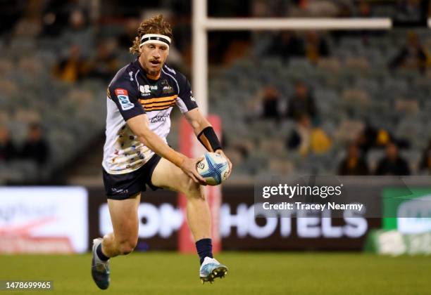 Ben O'Donnell of the Brumbies during the round six Super Rugby Pacific match between ACT Brumbies and NSW Waratahs at GIO Stadium, on April 01 in...