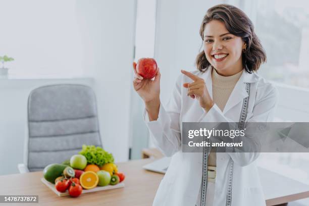 nutricionista de segurança da apple - nutritionist - fotografias e filmes do acervo