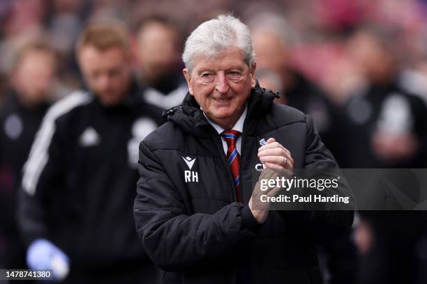 Roy Hodgson, Manager of Crystal Palace, applauds prior to during the Premier League match between Crystal Palace and Leicester City at Selhurst Park...