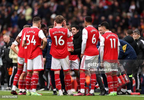 Mikel Arteta, Manager of Arsenal, gives the team instructions during the Premier League match between Arsenal FC and Leeds United at Emirates Stadium...