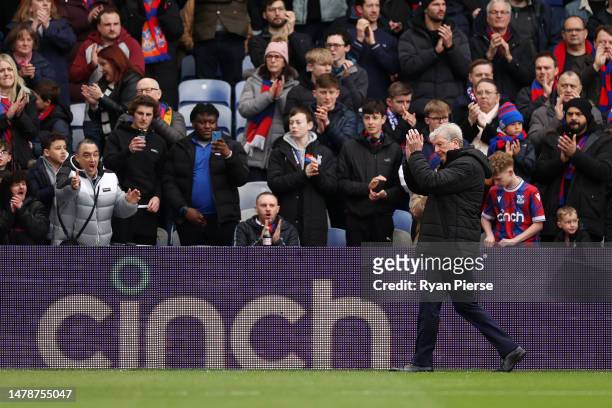 Roy Hodgson, Manager of Crystal Palace, applauds the fans prior to the Premier League match between Crystal Palace and Leicester City at Selhurst...
