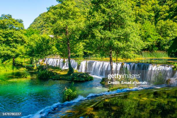 konoba slapovi, jajce, bosnia and herzegovina - jajce bosnia stock-fotos und bilder