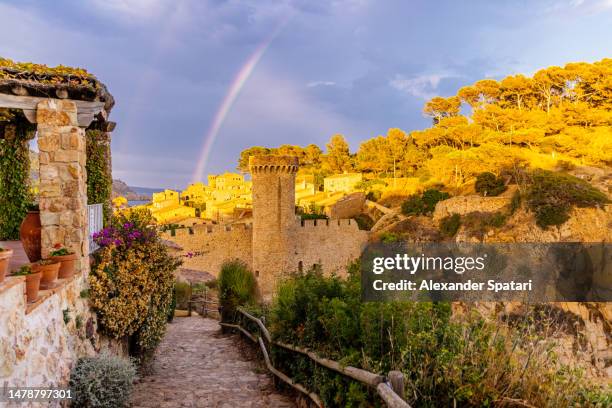 tossa de mar skyline at sunset, costa brava, spain - tossa de mar imagens e fotografias de stock