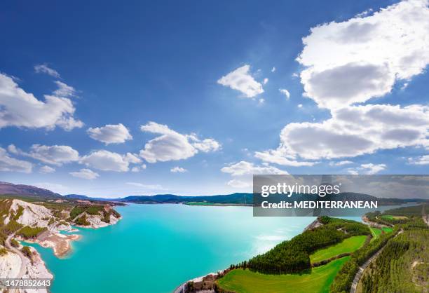 embalse de yesa reservoir aerial view panoramic in navarra, aragon river - navarra stock pictures, royalty-free photos & images