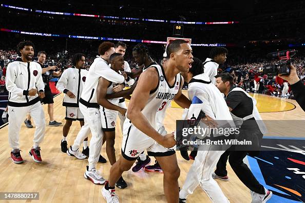 Aztecs Fla San Diego State Aztecs players celebrate after defeating the Florida ...