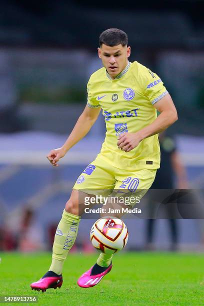 Richard Sanchez of America controls the ball during the 13th round match between America and Leon as part of the Torneo Clausura 2023 Liga MX at...