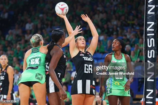 Sophie Garbin of the Magpies shoots the ball during the round three Super Netball match between West Coast Fever and Collingwood Magpies at RAC...