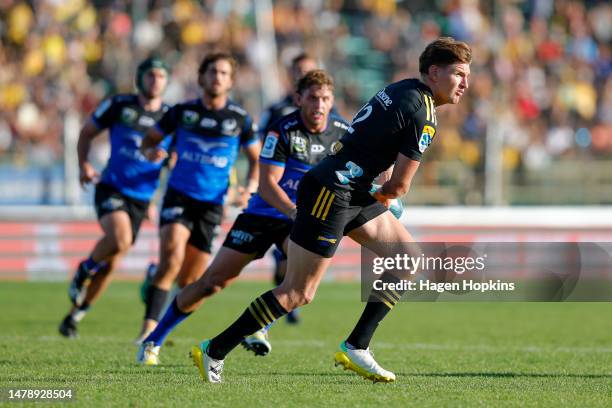 Jordie Barrett of the Hurricanes passes during the round six Super Rugby Pacific match between Hurricanes and Western Force at Central Energy Trust...