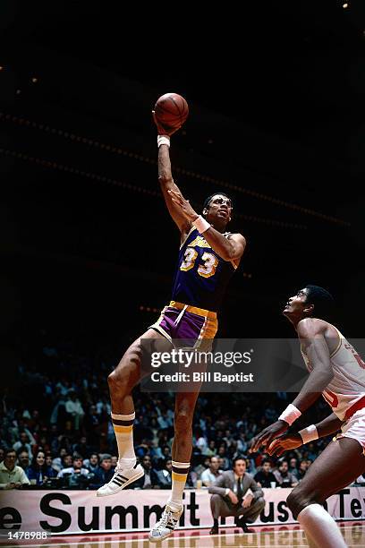 Kareem Abdul Jabbar of the Los Angeles Lakers shoots a sky hook against the Houston Rockets at the Summit in Houston, Texas. NOTE TO USER: User...