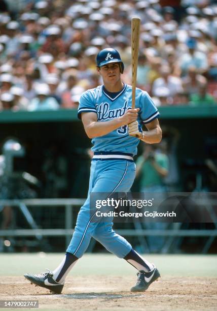Dale Murphy of the Atlanta Braves bats against the Pittsburgh Pirates during a Major League Baseball game at Three Rivers Stadium in 1982 in...