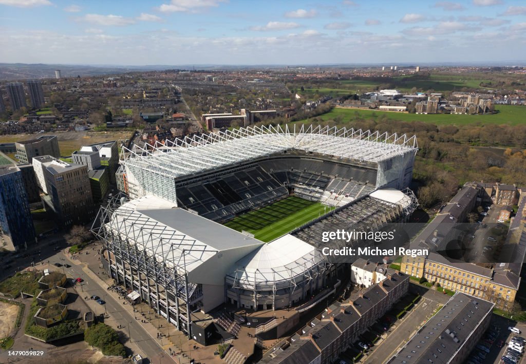 Newcastle United v Manchester United - Premier League