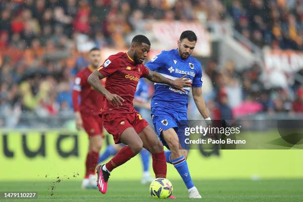 Mehdi Leri of UC Sampdoria competes for tha ball with Emile Wijnaldum of AS Roma during the Serie A match between AS Roma and UC Sampdoria at Stadio...