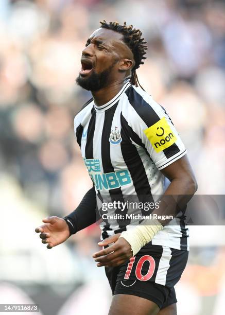 Allan Saint-Maximin of Newcastle United reacts after missing a chance during the Premier League match between Newcastle United and Manchester United...