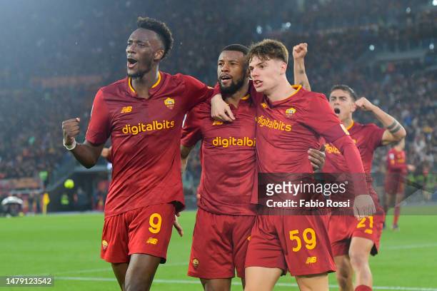 Roma player Georginio Wijnaldum celebrates after scoring the first goal for his team during the Serie A match between AS Roma and UC Sampdoria at...