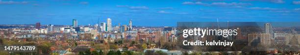 leeds city centre skyline - leeds skyline stockfoto's en -beelden