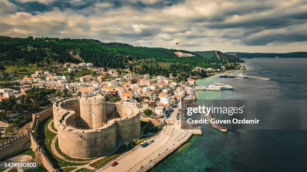 city with an old castle on the shores of the dardanelles, kilitbahir aerial view from the dardanelles, canakkale city - gallipoli 個照片及圖片檔