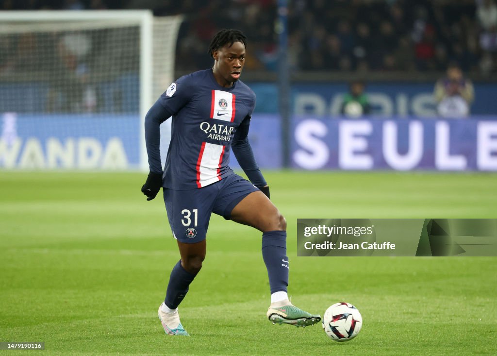 PSG willing to let young defender leave