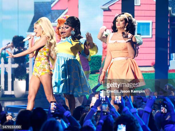 Kelsea Ballerini, Olivia Lux, Kennedy Davenport and Manila Luzon perform onstage during the 2023 CMT Music Awards at Moody Center on April 02, 2023...