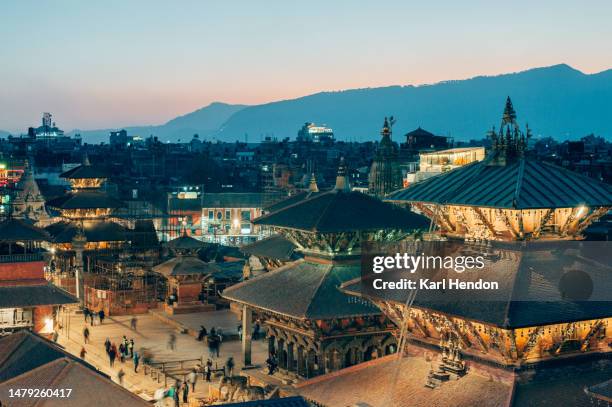 dusk in kathmandu, nepal - pashupatinath stock-fotos und bilder