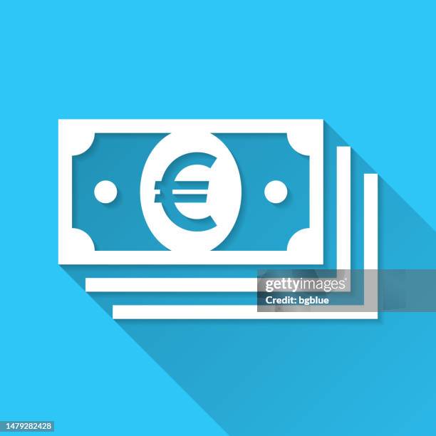 ilustrações, clipart, desenhos animados e ícones de notas de euro. ícone no fundo azul - design plano com sombra longa - nota da comunidade europeia