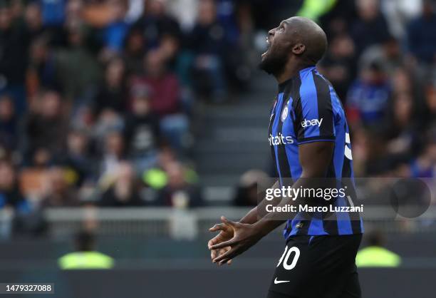 Romelu Lukaku of FC Internazionale reacts during the Serie A match between FC Internazionale and ACF Fiorentina at Stadio Giuseppe Meazza on April...