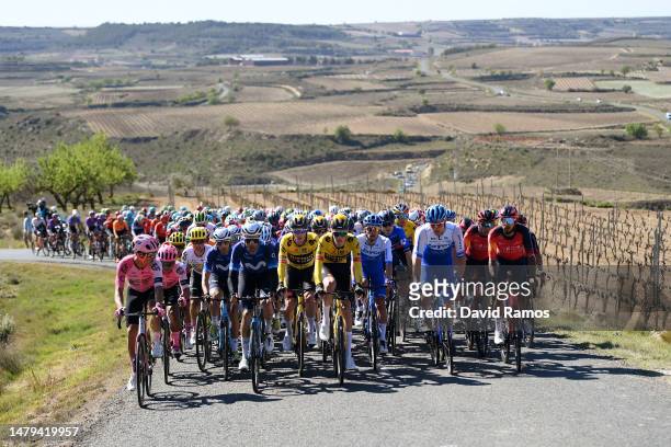 Andrey Amador of Costa Rica, Jhoan Esteban Chaves Rubio of Colombia and Team EF Education – Easypost, Gorka Izaguirre of Spain, Jorge Arcas of Spain...