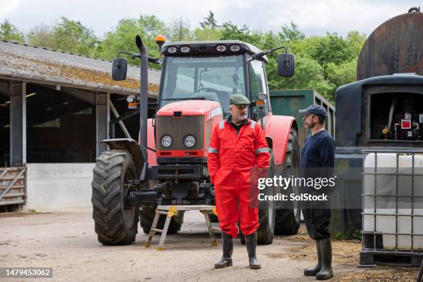 taking a break on the farm - farm worker stock pictures, royalty-free photos & images