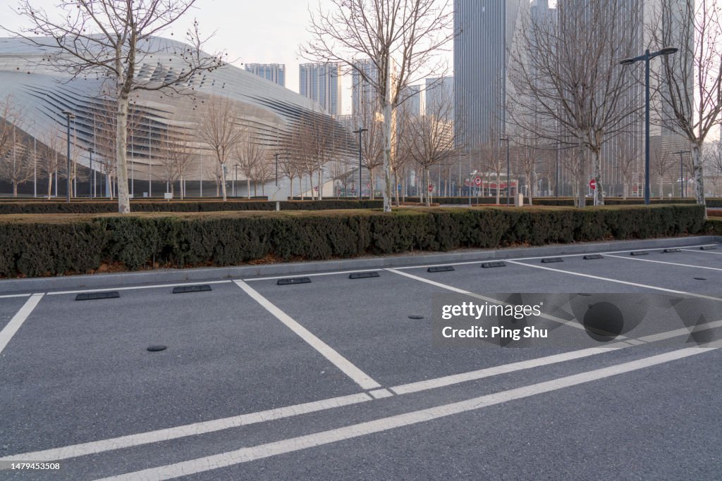 Ground parking spaces in cities
