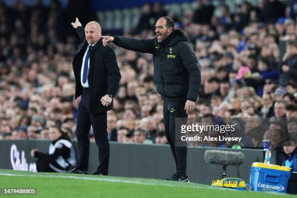 Cristian Stellini, Interim Head Coach of Tottenham Hotspur gives the team instructions during the Premier League match between Everton FC and...