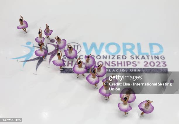 Team Hot Shivers of Italy performs in the free skate during the ISU World Synchronized Skating Championships at Herb Brooks Arena on April 01, 2023...