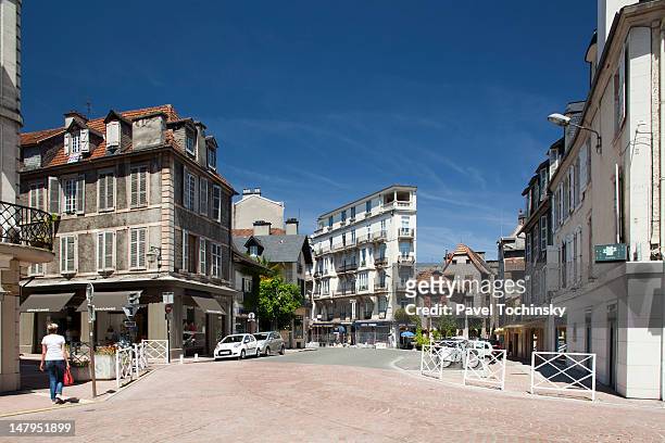 pau old town, traditional basque architecture - pau france stock pictures, royalty-free photos & images