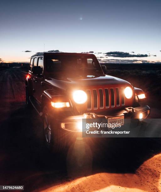 new 2019 jeep wrangler at the alabama hills - jeep wrangler 個照片及圖片檔