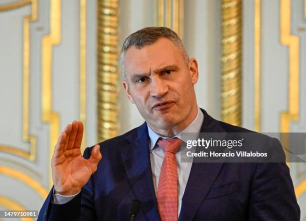 Ukrainian Mayor of Kyiv Vitali Klitschko delivers remarks after receiving from Lisbon Mayor Carlos Moedas the City of Lisbon's Key of Honor in City...