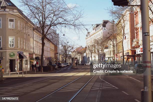 tramway, vienna - wiener innenstadt stock-fotos und bilder