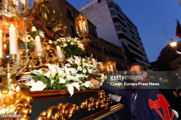 Brother during the procession of the Encounter of the Blessed Virgin with her son in the Calle de la Amargura, on April 4 in Valladolid, Castilla y...