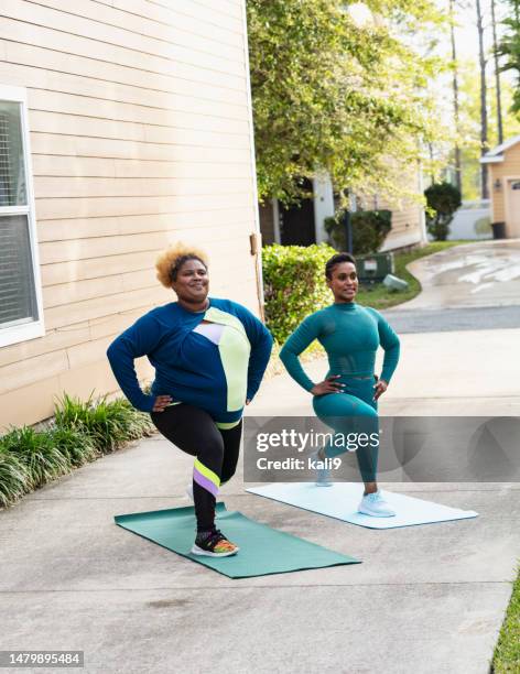 221 Fat Yoga Pants Stock Photos, High-Res Pictures, and Images - Getty  Images