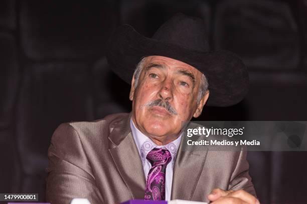 Andrés Garciattends a press conference of Pedro Navaja play at Telón de Asfalto on May 29 in Mexico City, Mexico.