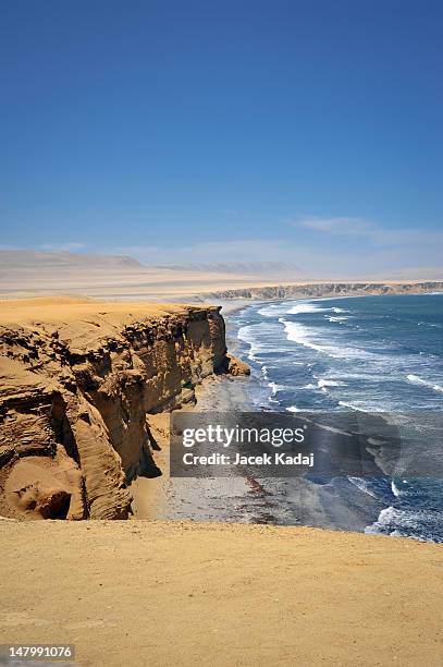 coastline in peru - nature reserve - fotografias e filmes do acervo