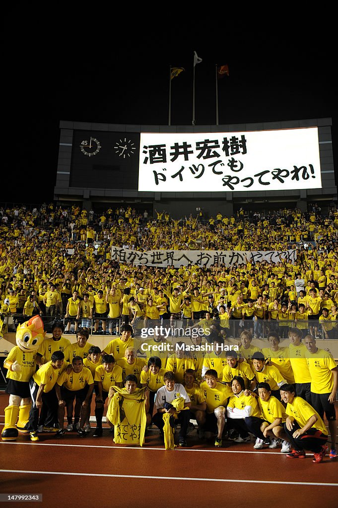 Kashiwa Reysol v Nagoya Grampus - 2012 J.League
